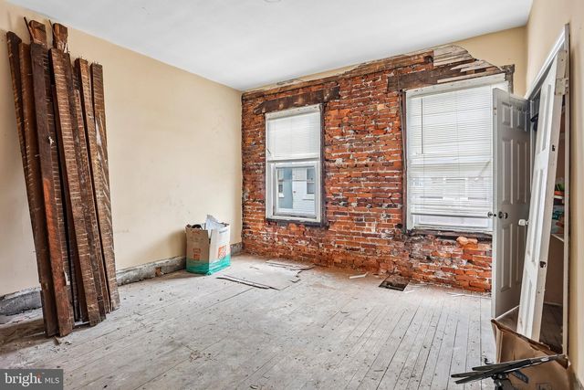 1752 N LECOUNT ST, Philadelphia, PA 19121