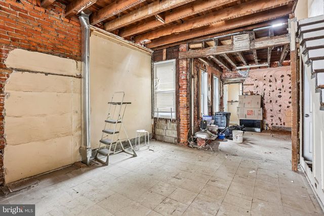1752 N LECOUNT ST, Philadelphia, PA 19121