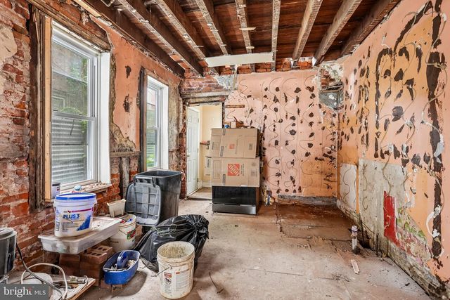 1752 N LECOUNT ST, Philadelphia, PA 19121