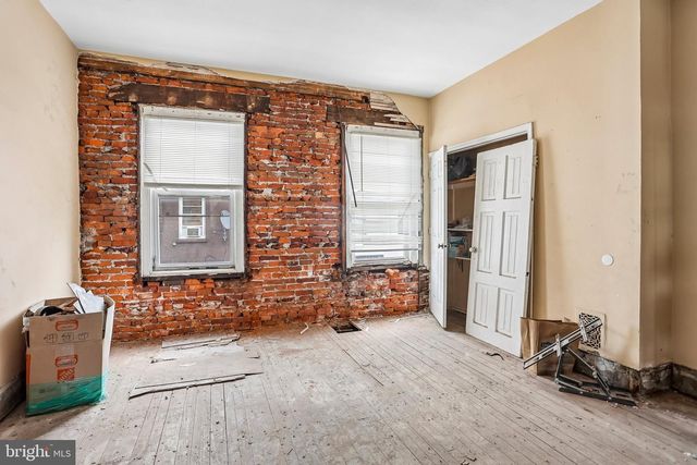 1752 N LECOUNT ST, Philadelphia, PA 19121