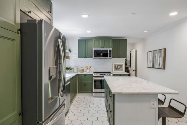 703 Clematis Dr, Nashville, TN 37205