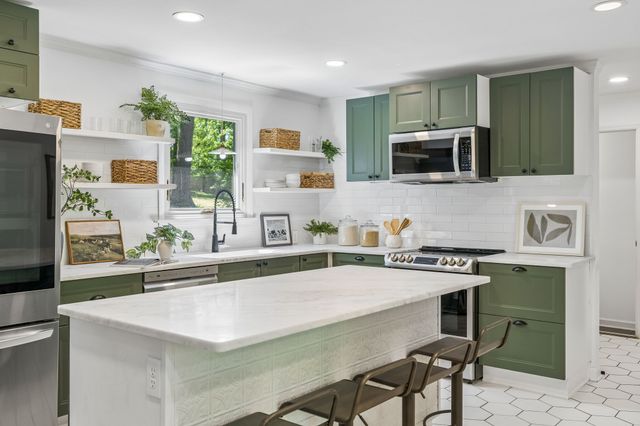 703 Clematis Dr, Nashville, TN 37205