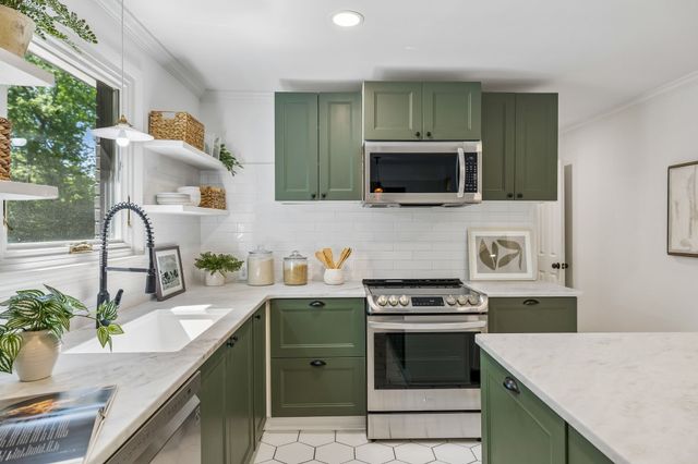 703 Clematis Dr, Nashville, TN 37205