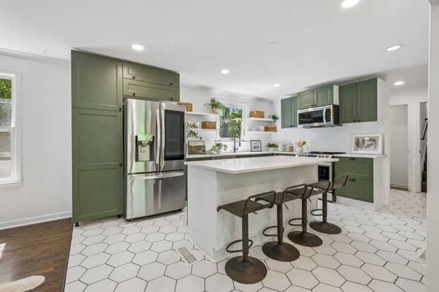 703 Clematis Dr, Nashville, TN 37205