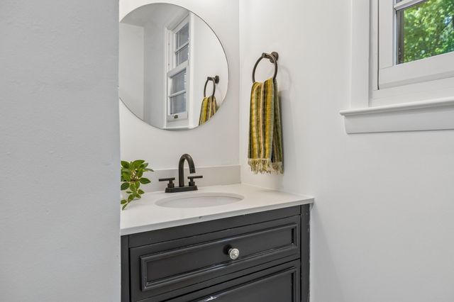 703 Clematis Dr, Nashville, TN 37205
