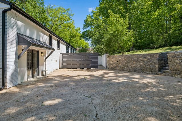 703 Clematis Dr, Nashville, TN 37205