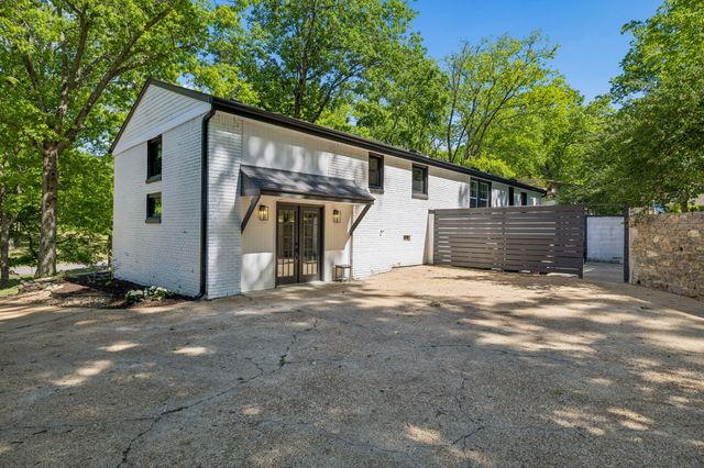 703 Clematis Dr, Nashville, TN 37205