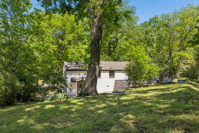 703 Clematis Dr, Nashville, TN 37205
