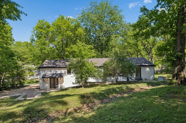 703 Clematis Dr, Nashville, TN 37205