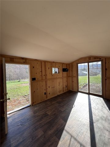 796 West Washington Street, Bradford Town, PA 16701