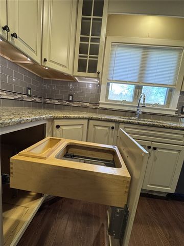 796 West Washington Street, Bradford Town, PA 16701