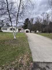 796 West Washington Street, Bradford Town, PA 16701