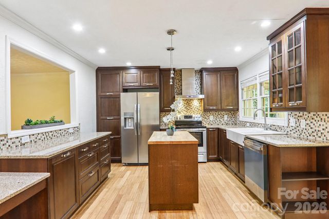 14 Forest Ridge Drive, Arden, NC 28704