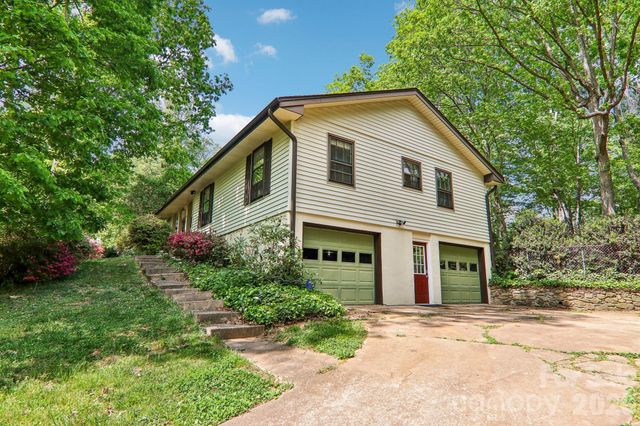 14 Forest Ridge Drive, Arden, NC 28704