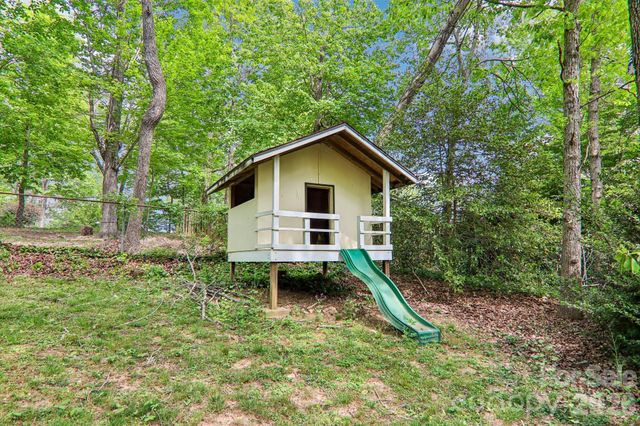14 Forest Ridge Drive, Arden, NC 28704