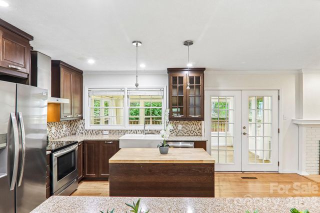 14 Forest Ridge Drive, Arden, NC 28704