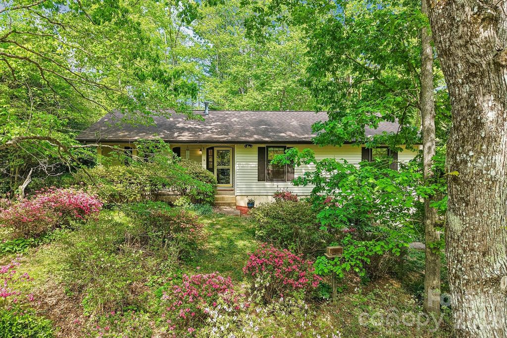 14 Forest Ridge Drive, Arden, NC 28704
