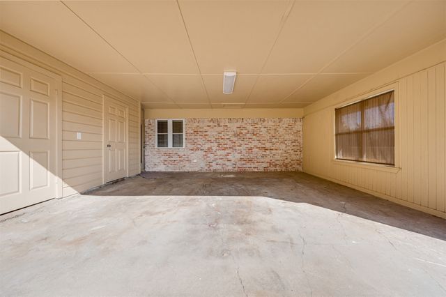 815 Clarksville Road, Bogata, TX 75417