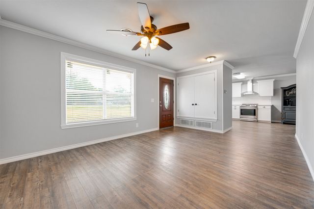 815 Clarksville Road, Bogata, TX 75417