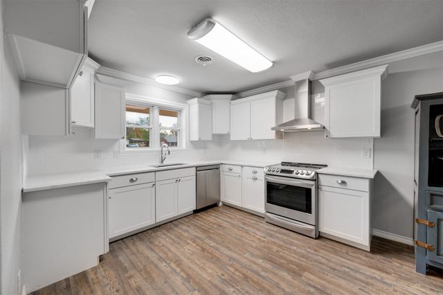 815 Clarksville Road, Bogata, TX 75417