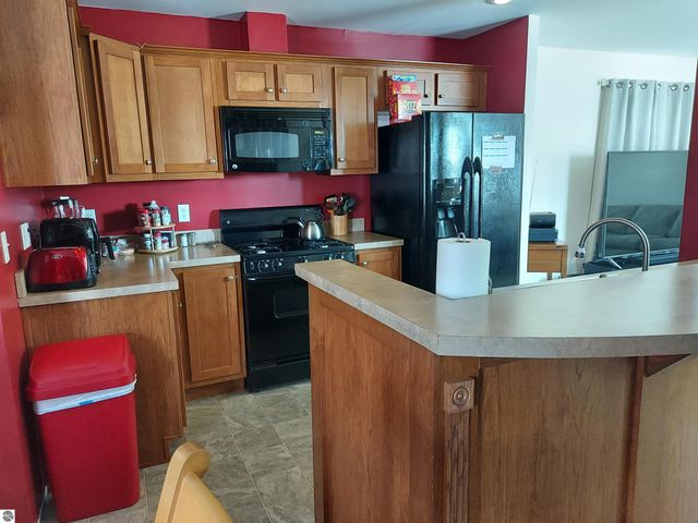 1592 Geraldton Place, Traverse City, MI 49686