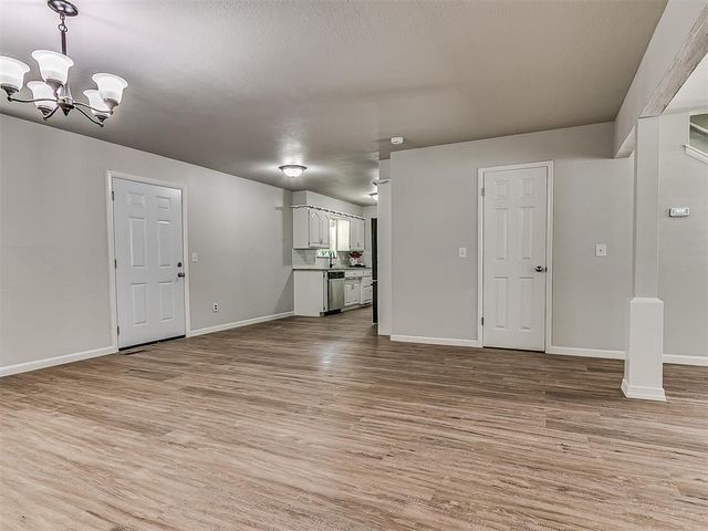350 W Elder Drive, Mustang, OK 73064