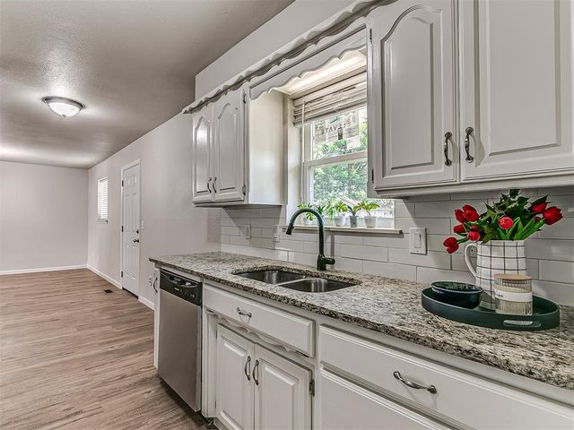 350 W Elder Drive, Mustang, OK 73064