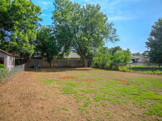 350 W Elder Drive, Mustang, OK 73064