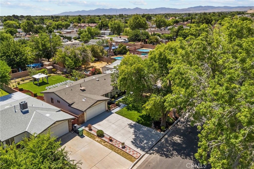 Image 2 of property listing at 44938 Lorimer, Lancaster, CA 93534