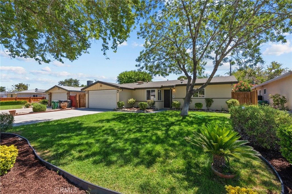 Image 5 of property listing at 44938 Lorimer, Lancaster, CA 93534
