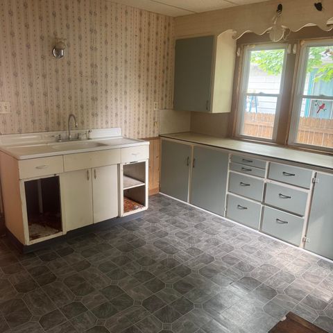 1730 Elwood Street, Muskegon, MI 49442