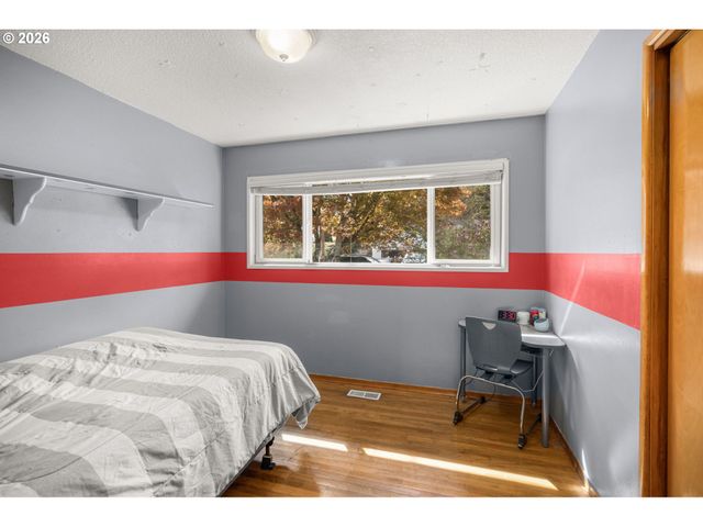 2126 Se 45TH Ave, Hillsboro, OR 97123