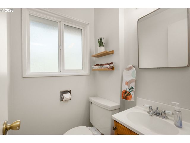 2126 Se 45TH Ave, Hillsboro, OR 97123