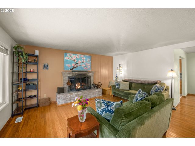 2126 Se 45TH Ave, Hillsboro, OR 97123