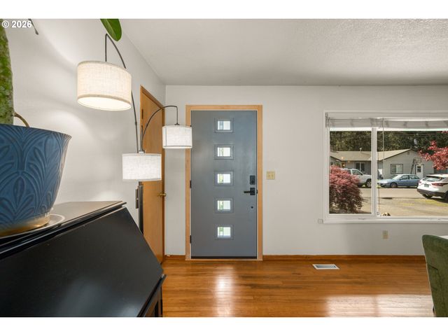 2126 Se 45TH Ave, Hillsboro, OR 97123