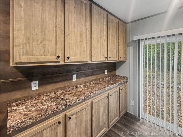 15165 W Phillips Drive, Park Hill, OK 74451