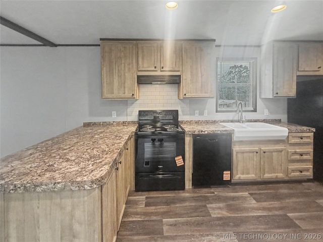 15165 W Phillips Drive, Park Hill, OK 74451