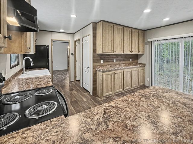 15165 W Phillips Drive, Park Hill, OK 74451