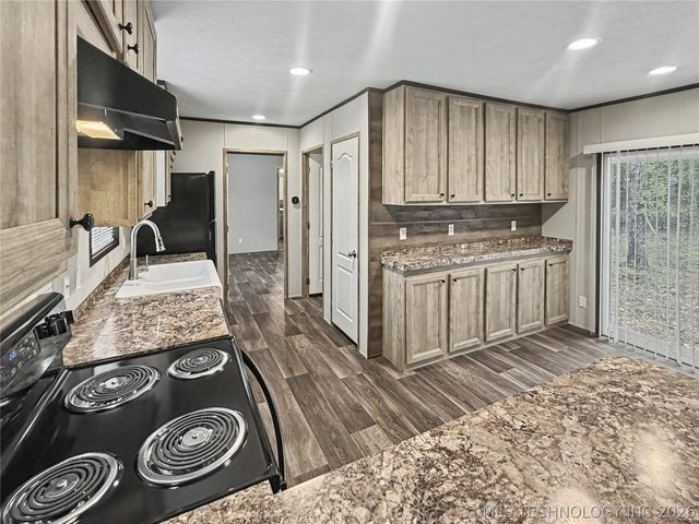 15165 W Phillips Drive, Park Hill, OK 74451