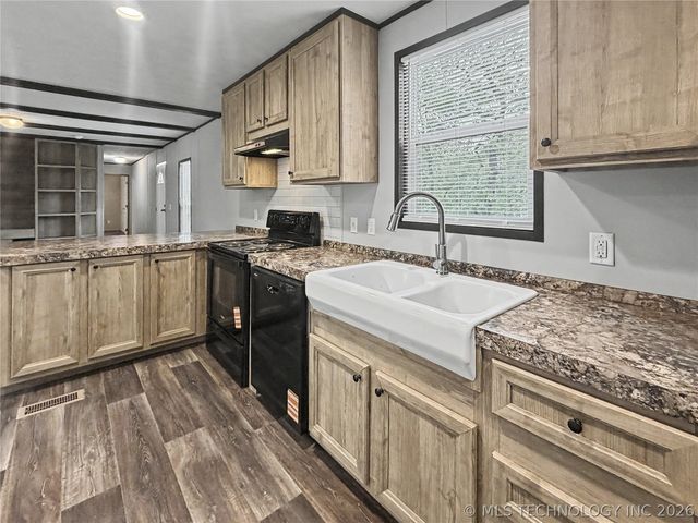 15165 W Phillips Drive, Park Hill, OK 74451