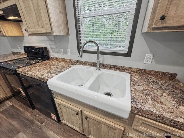 15165 W Phillips Drive, Park Hill, OK 74451
