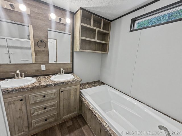 15165 W Phillips Drive, Park Hill, OK 74451