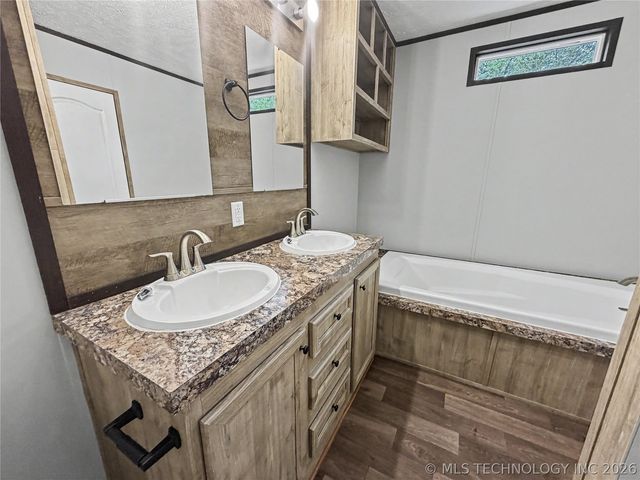 15165 W Phillips Drive, Park Hill, OK 74451