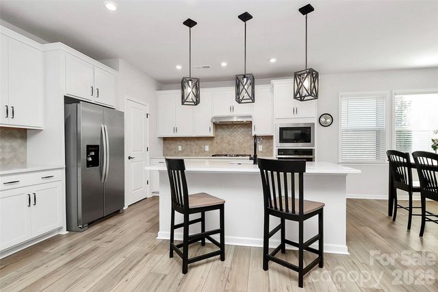 8137 Franklin Trail Street, Mint Hill, NC 28227