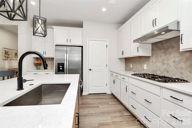 8137 Franklin Trail Street, Mint Hill, NC 28227