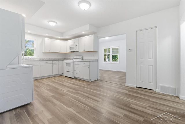 801 Atwell Street, Midland, MI 48640