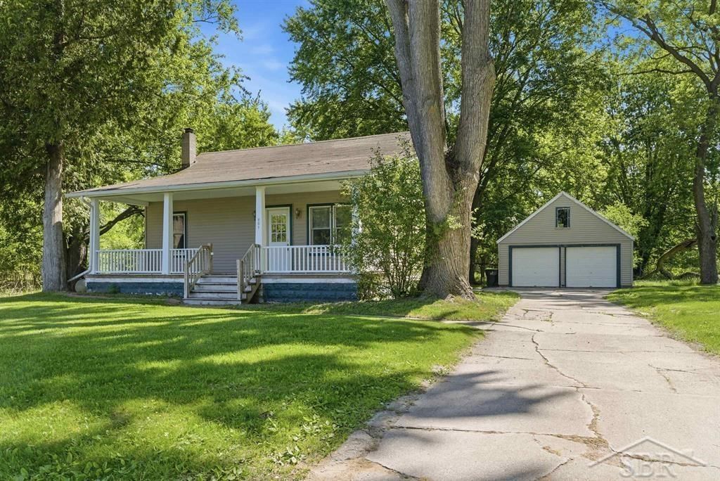 801 Atwell Street, Midland, MI 48640