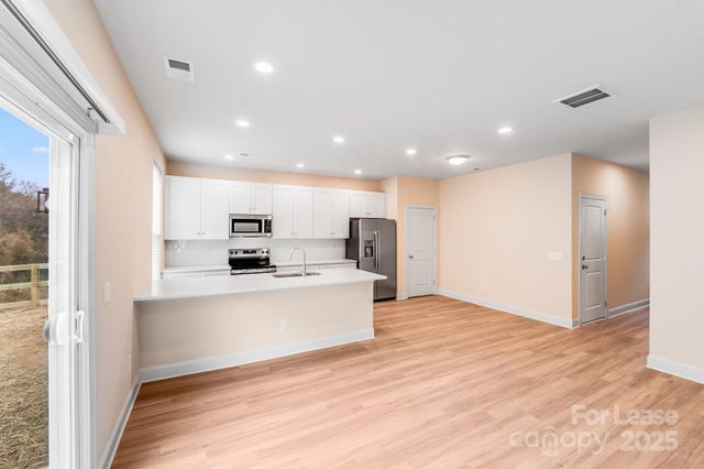 645 Brookwood Street B, Mooresville, NC 28115