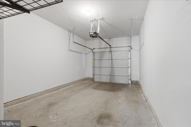 129 PADDINGTON ST, Falling Waters, WV 25419
