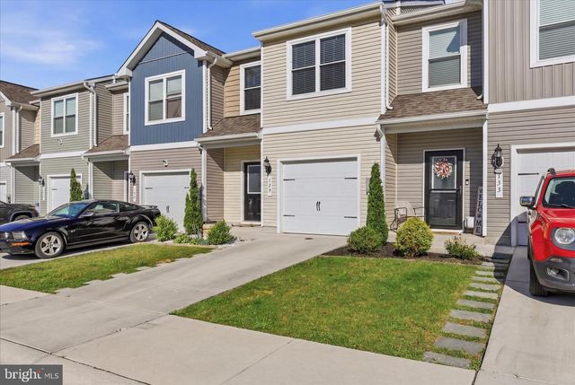 129 PADDINGTON ST, Falling Waters, WV 25419